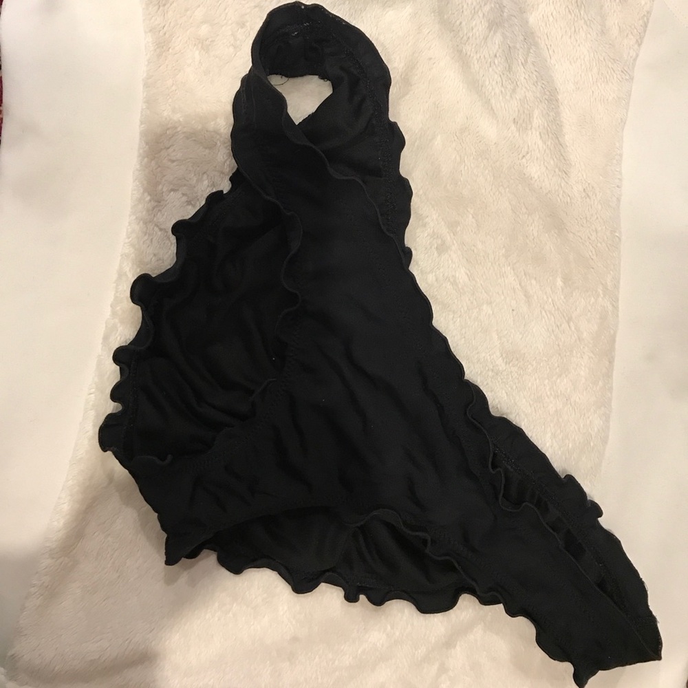 VS ruffle bikini bottoms